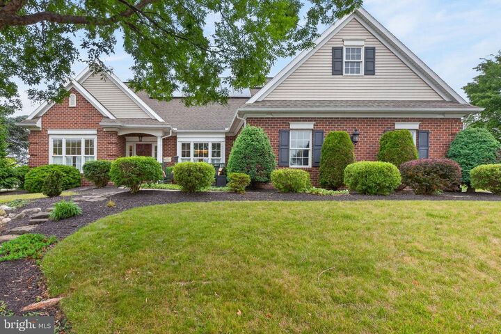 Property Photo: 804 Shore Landing Dr PA 17046