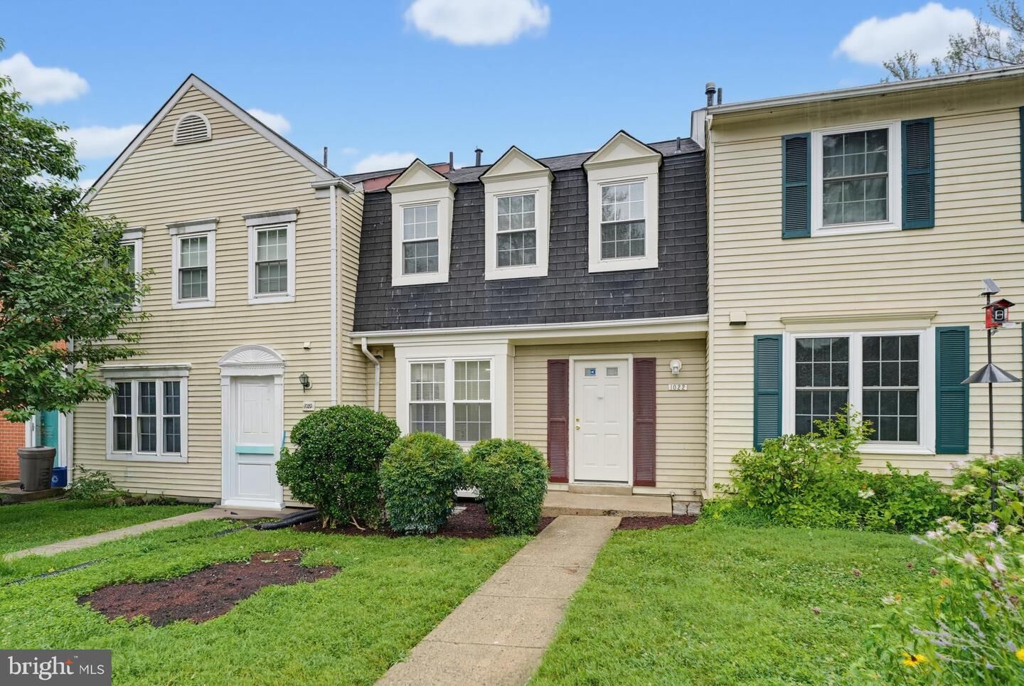 Property Photo:  1022 Copperstone Court  MD 20852 