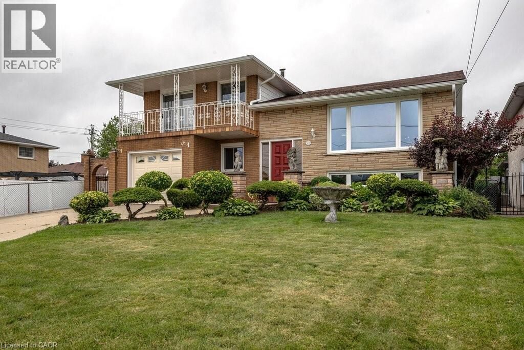 Property Photo:  268 Federal Street  ON L8E 1P7 