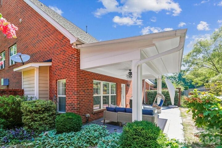 Property Photo:  5125 Pansley Drive  NC 28226 