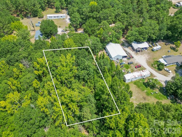 Property Photo:  72 Roads End Garage Lane  SC 29718 