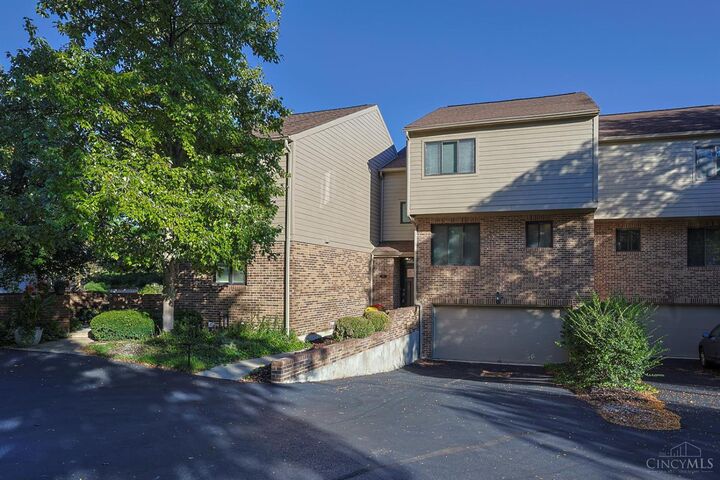 Property Photo:  90 Carpenters Ridge  OH 45241 