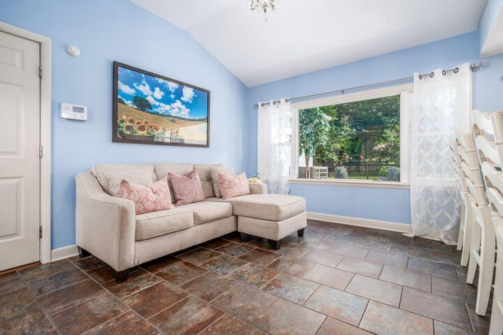 Property Photo: 210 Fairlawn Drive OH 43214