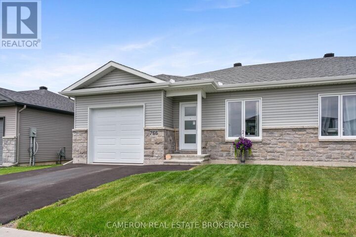 Property Photo: 766 Walton Street ON K6H 0J2