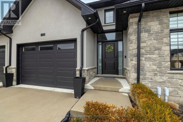 Property Photo: 9861 Glendon Drive 122 ON N0L 1R0