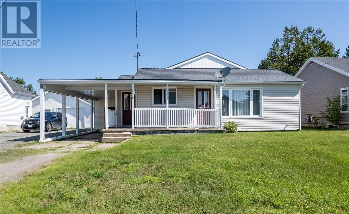 Property Photo:  468 Adelaide Street  ON P5E 1K6 