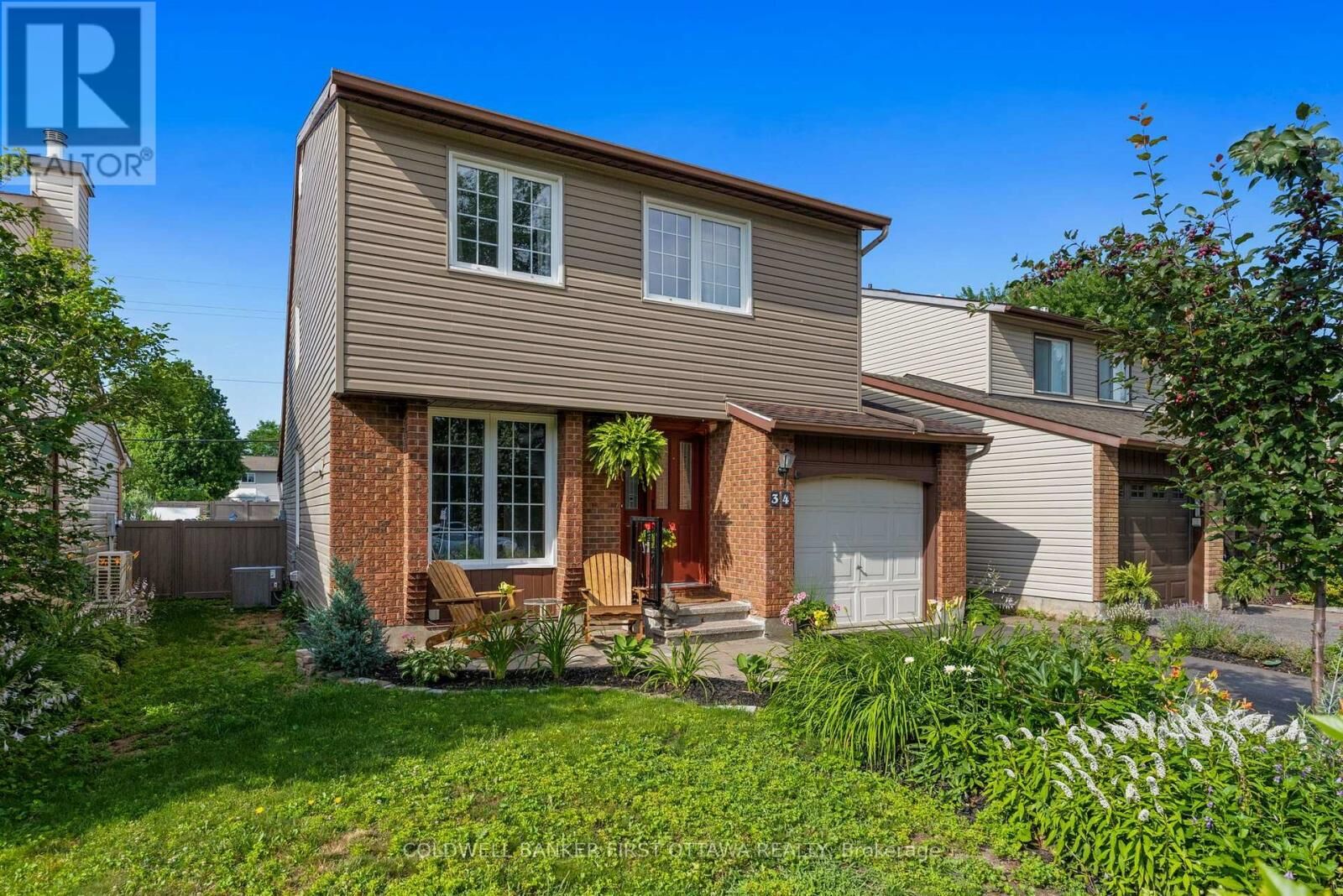 Property Photo: 34 Melville Drive ON K2J 2E9