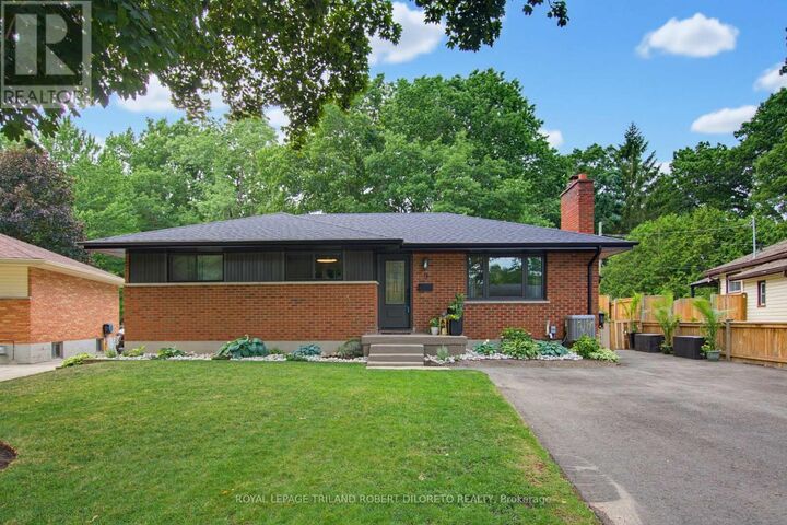 Property Photo:  9 Strathcona Drive  ON N5W 1P7 