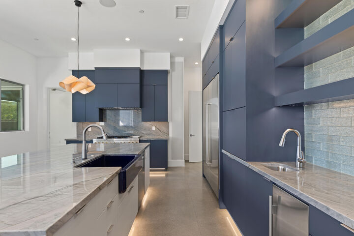 Property Photo: 1 Siena Vista Court CA 92270