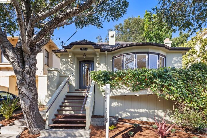 Property Photo: 538 Weldon Ave CA 94610
