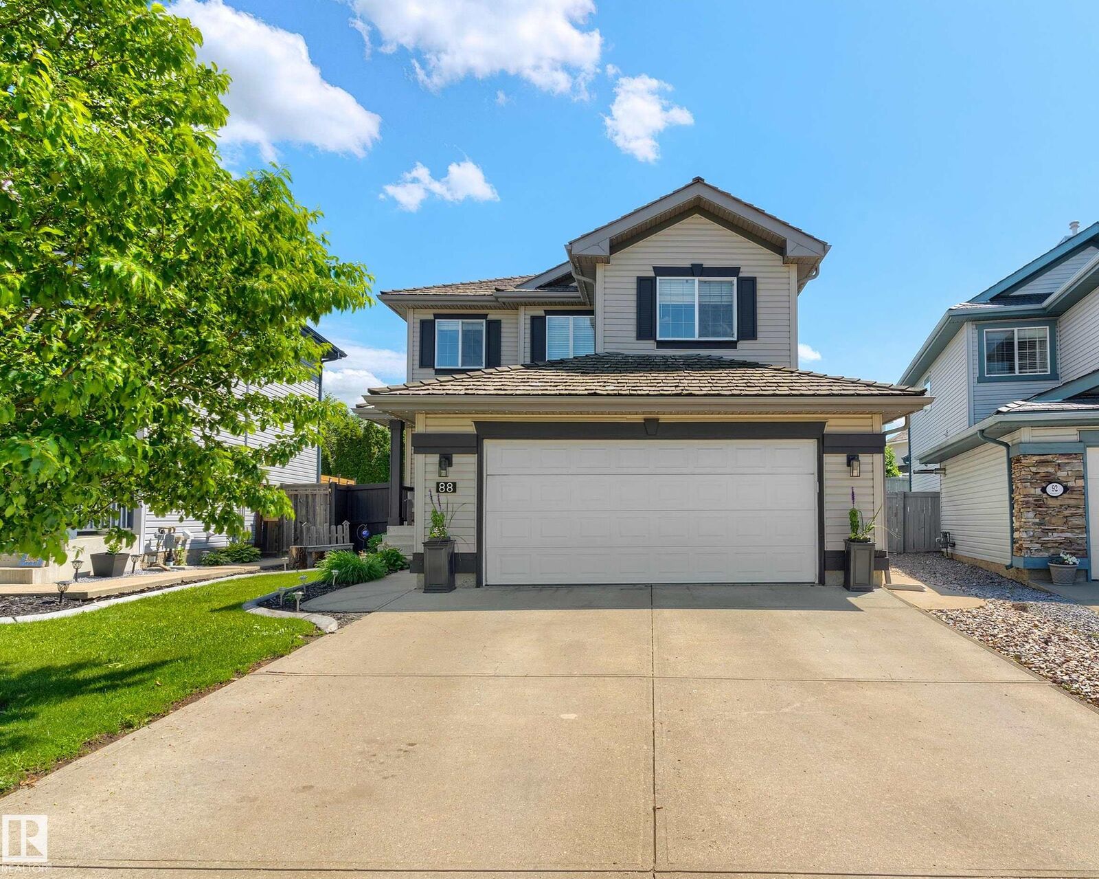Property Photo: 88 Newcastle Crescent AB T8A 6K7