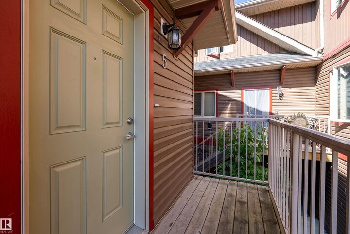 Property Photo:  100 Heron Point Close 5  AB T0C 2V0 
