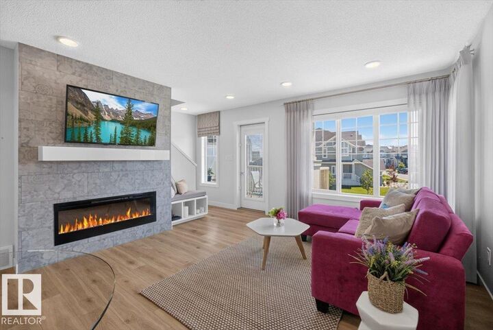 862 Daniels Way SW — photo 1