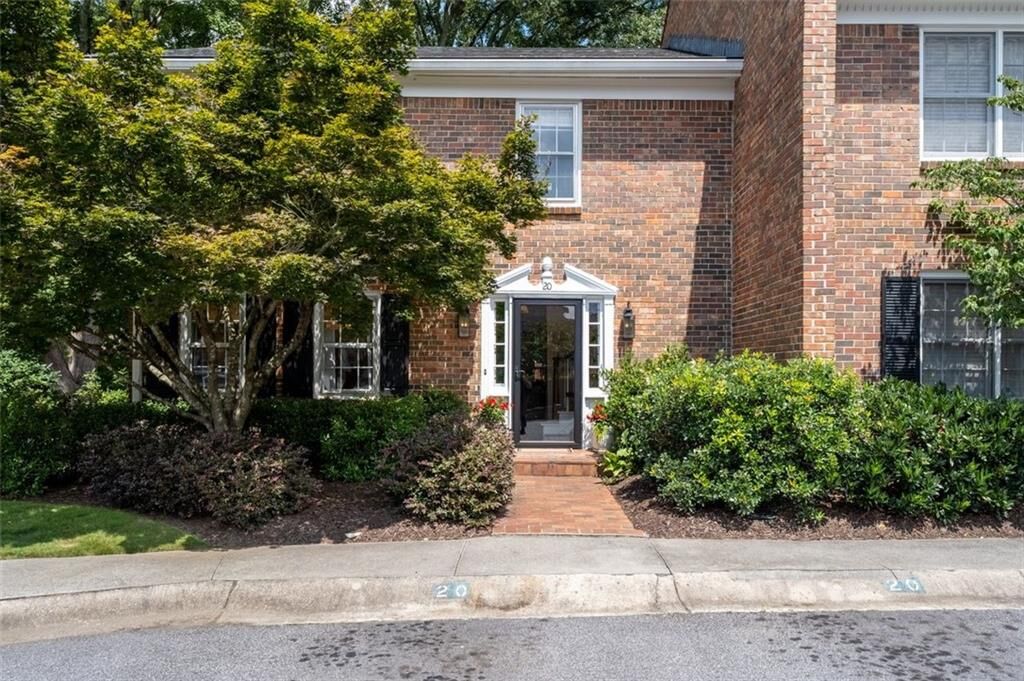 Property Photo:  4545 Wieuca Road NE 20  GA 30342 