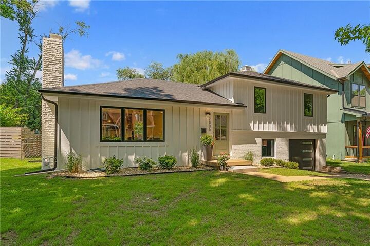 Property Photo: 2806 W 48th Street KS 66205