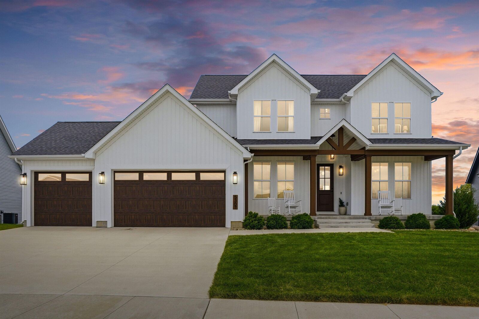 Property Photo:  5307 Fernwood Drive  IA 50613 