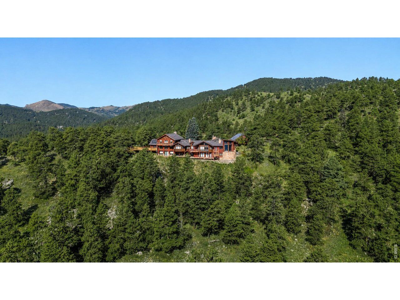Property Photo: 470 Weaver Dr CO 80302
