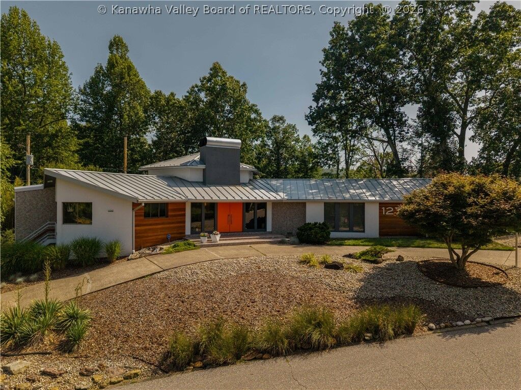 Property Photo:  127 Camelot Drive  WV 25701 