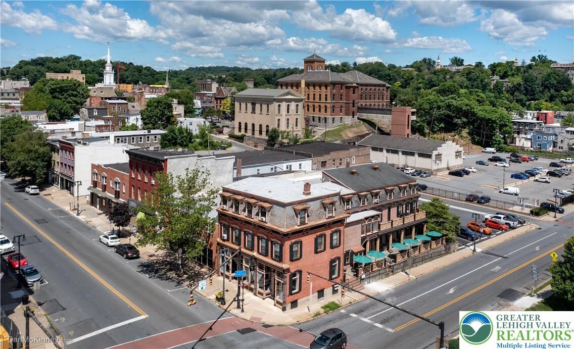 Property Photo:  101 Northampton Street 5  PA 18042 