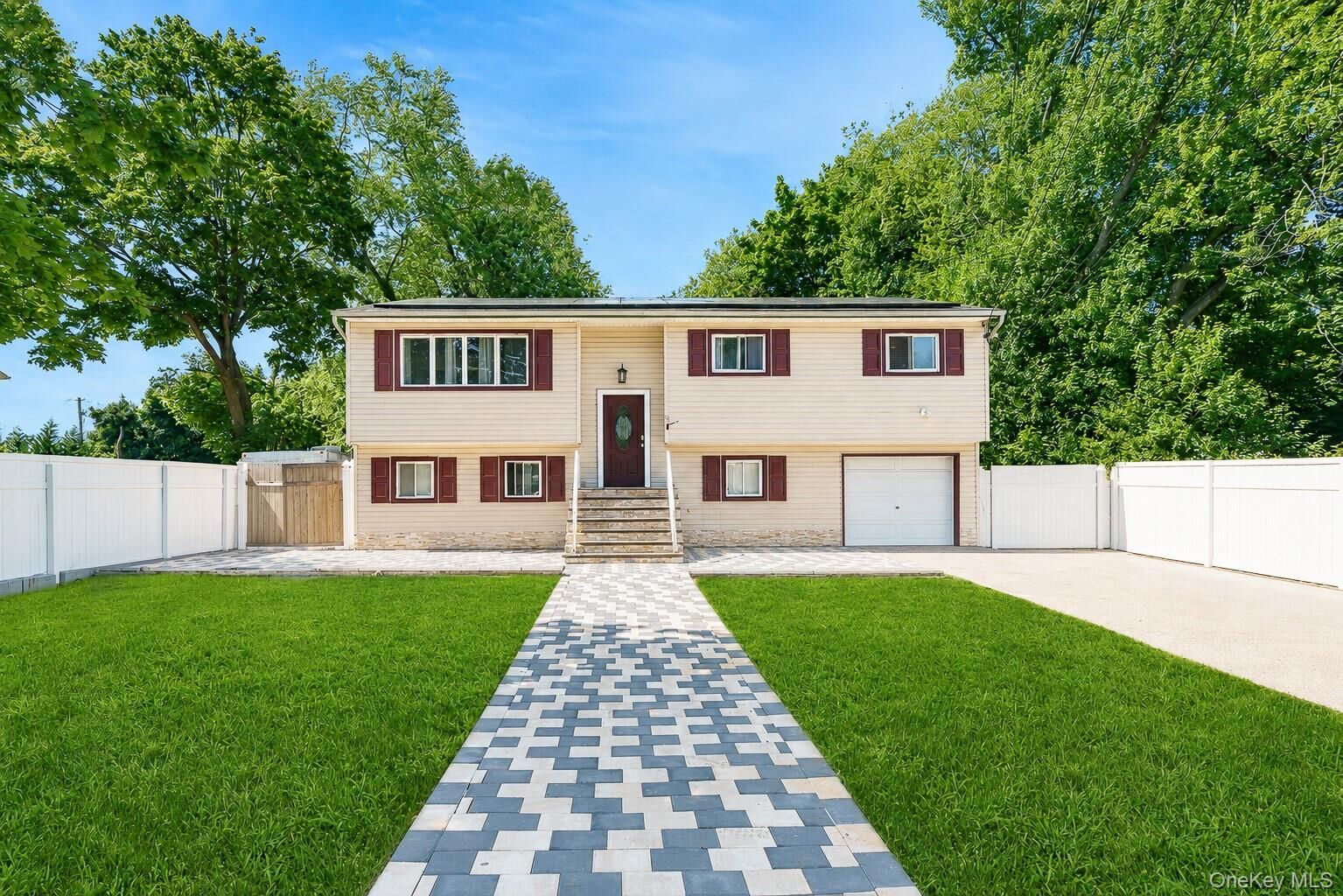 Property Photo: 9 Hamlin Avenue NY 11704