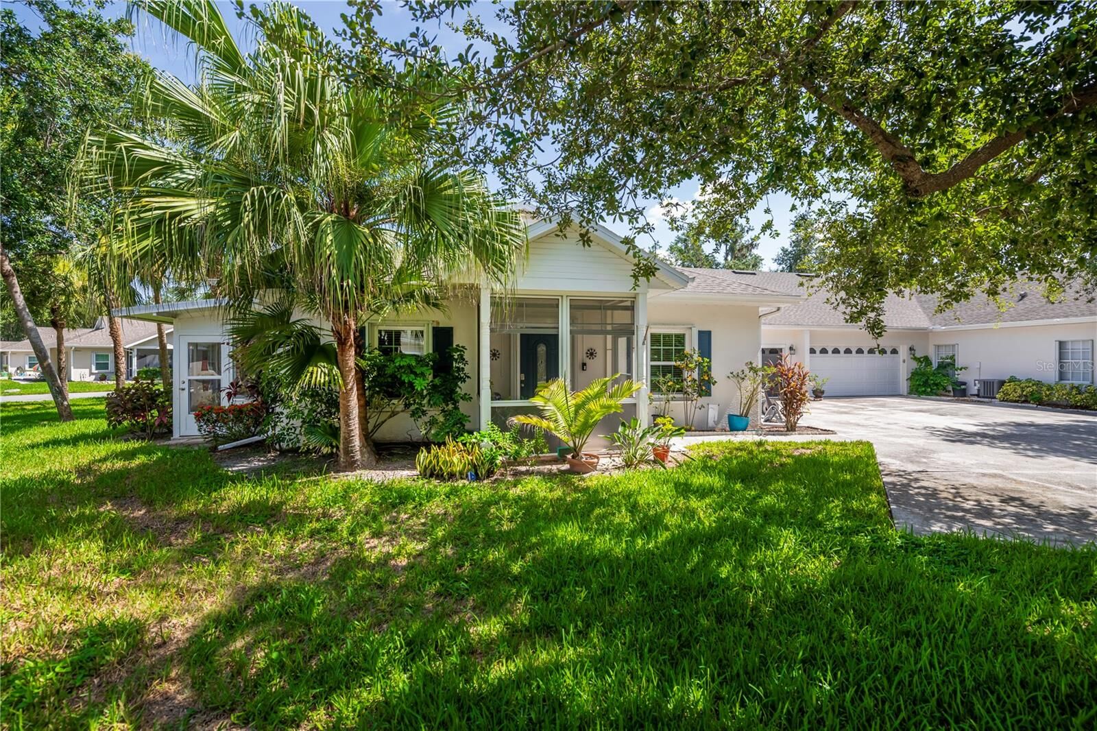 Property Photo:  1470 Red Oak Lane  FL 33948 