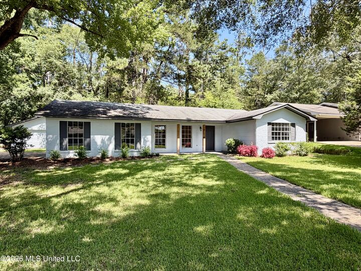Property Photo:  904 Kent Drive  MS 39056 