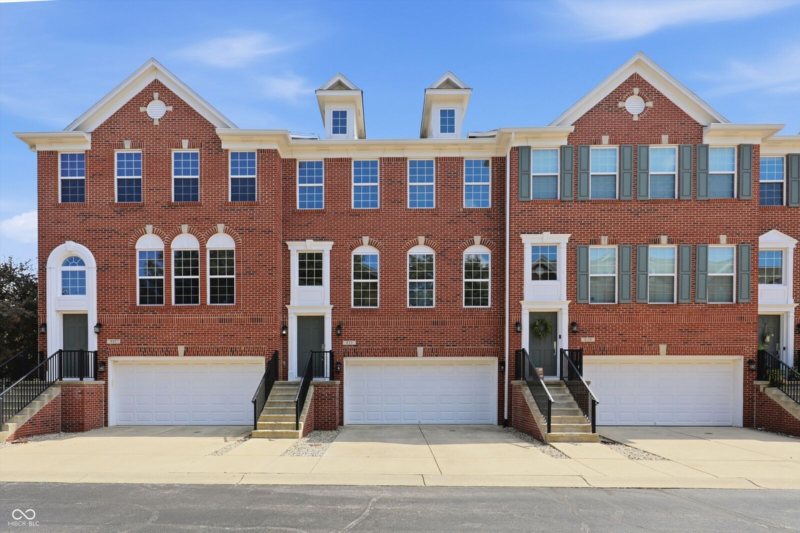 Property Photo:  835 Ivy Lane  IN 46032 