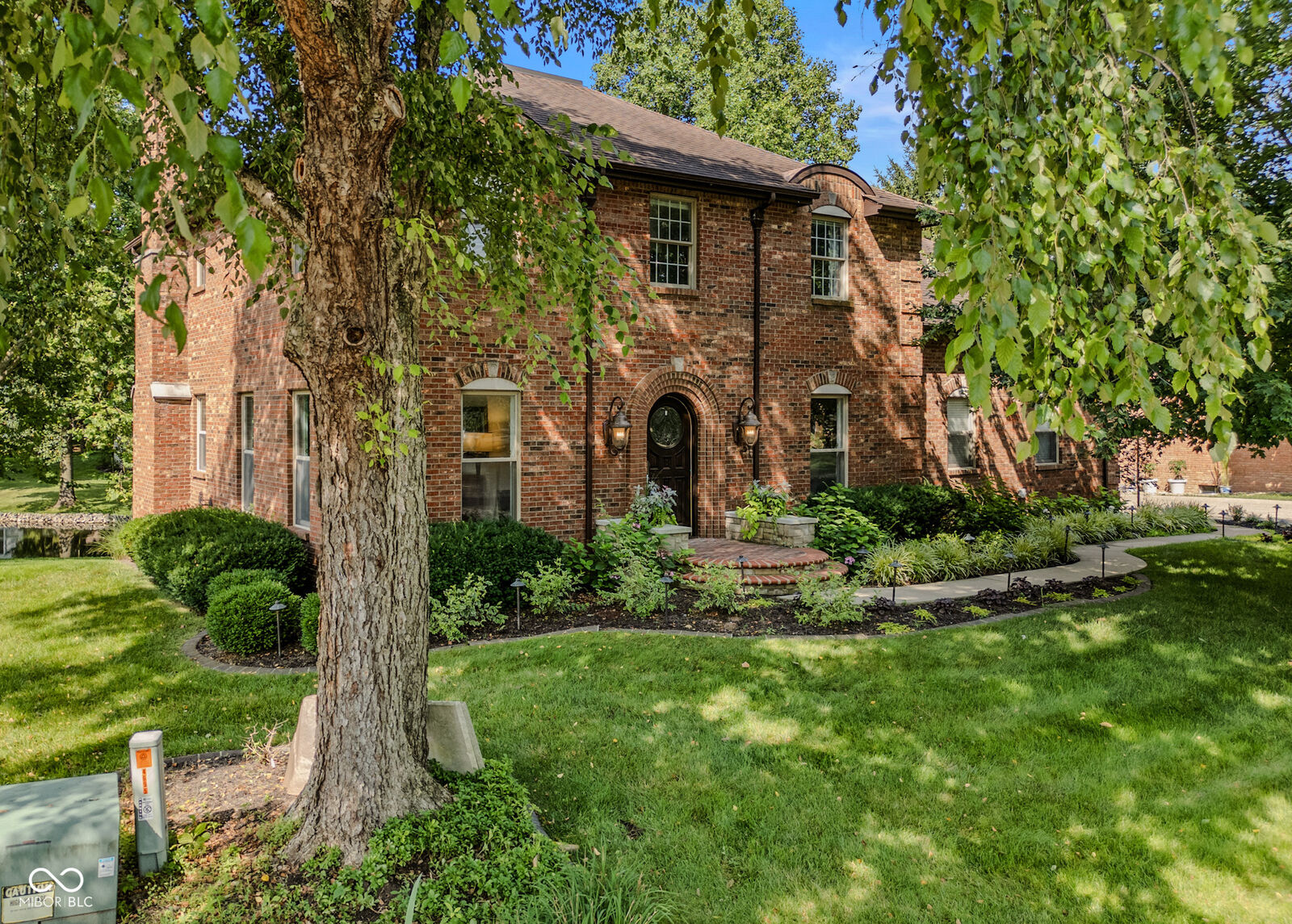 Property Photo: 4695 Stonebridge Court IN 47201
