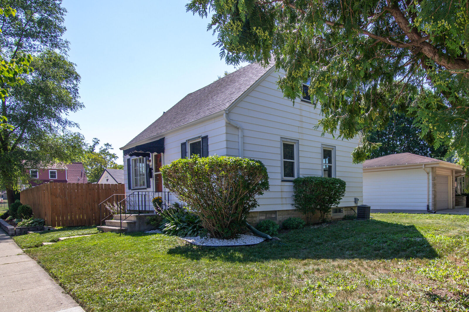 Property Photo: 11729 W Washington St WI 53214