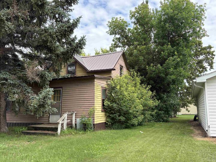 Property Photo: 203 2nd SE ND 58761-0000