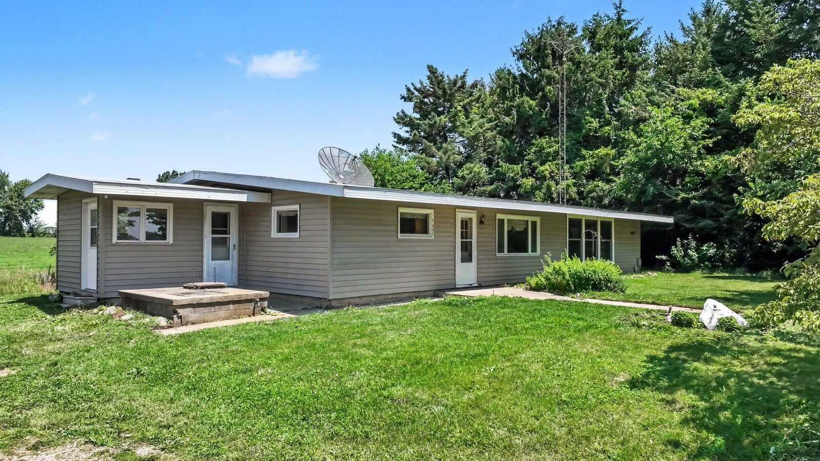 Property Photo:  5405 Hartman Road  MI 49111 