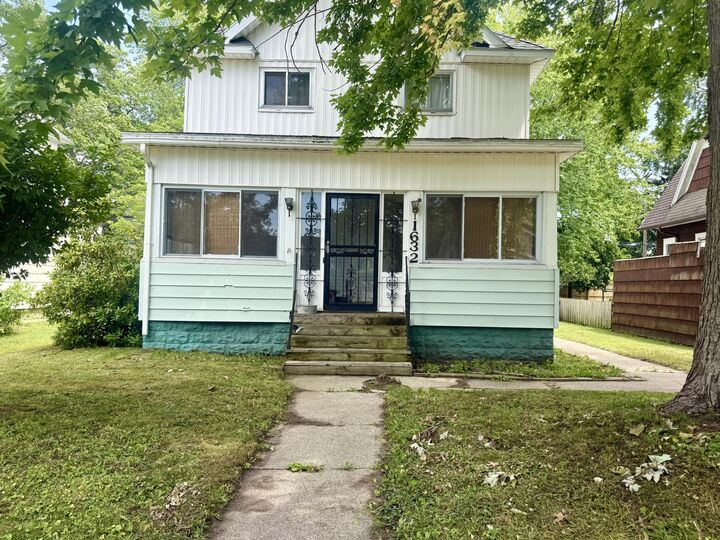 Property Photo: 1632 5th Street MI 49441
