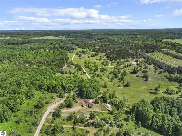 Property Photo:  4622 Vista Valley Trail  MI 49668 