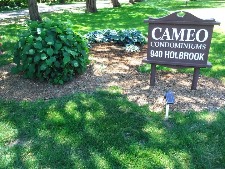 Property Photo: 940 Holbrook Road 1A IL 60430
