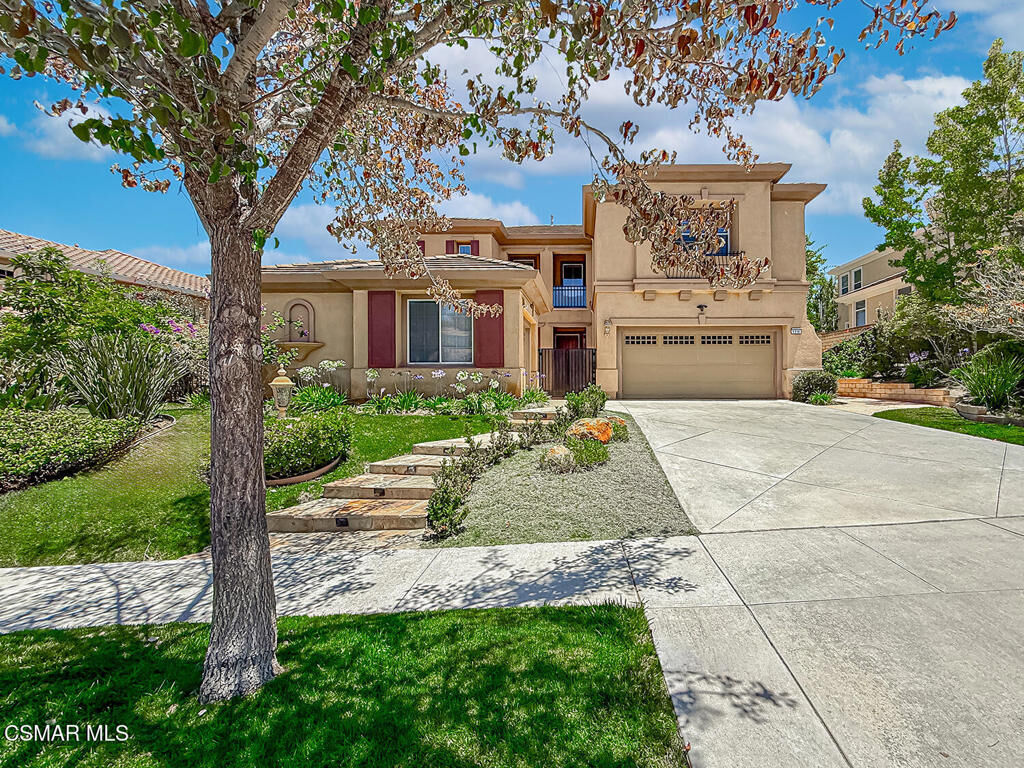 Property Photo:  5338 Via Dolores  CA 91320 