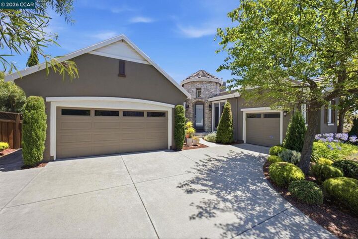 Property Photo:  3024 Overlook Dr  CA 94591 