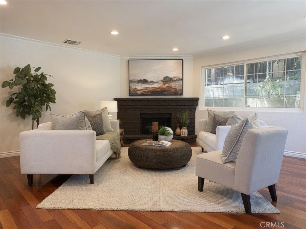 Property Photo: 1707 Upperton CA 90042