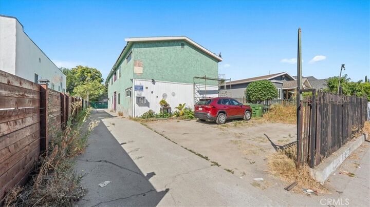 Property Photo:  1362 E 20th Street  CA 90011 
