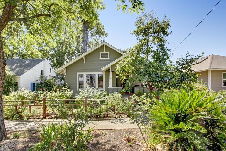Property Photo:  118 1st Street  CA 95695 