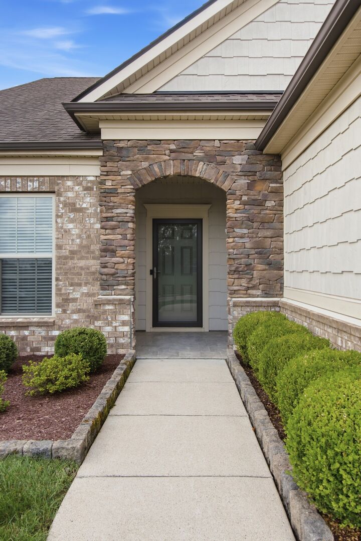 Property Photo:  509 Pickett Pl  TN 37174 