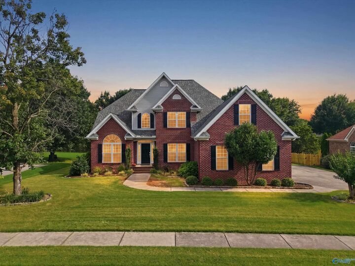 Property Photo:  121 Ambergate Drive  AL 35756 