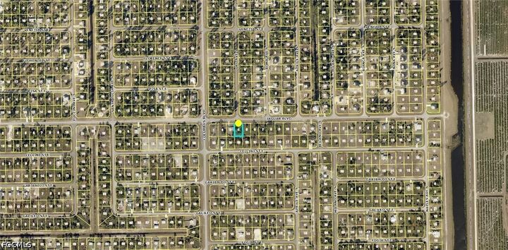 Property Photo:  940 Maddock Street E  FL 33974 
