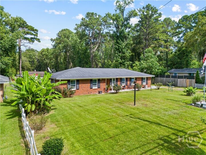 Property Photo: 5528 Garrard Avenue GA 31405