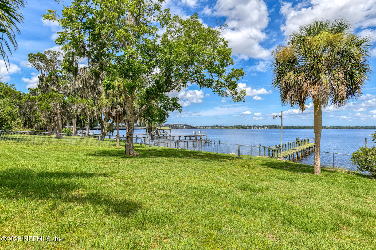Property Photo:  115 Sunset Point Road  FL 32131 