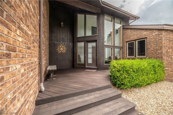 Property Photo: 405 Airport Drive NW OH 44481