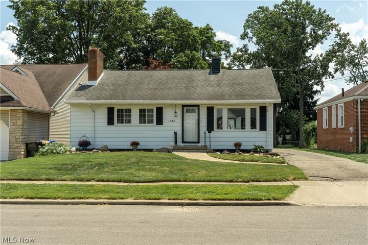 Property Photo:  1042 Leighton Avenue  OH 44221 