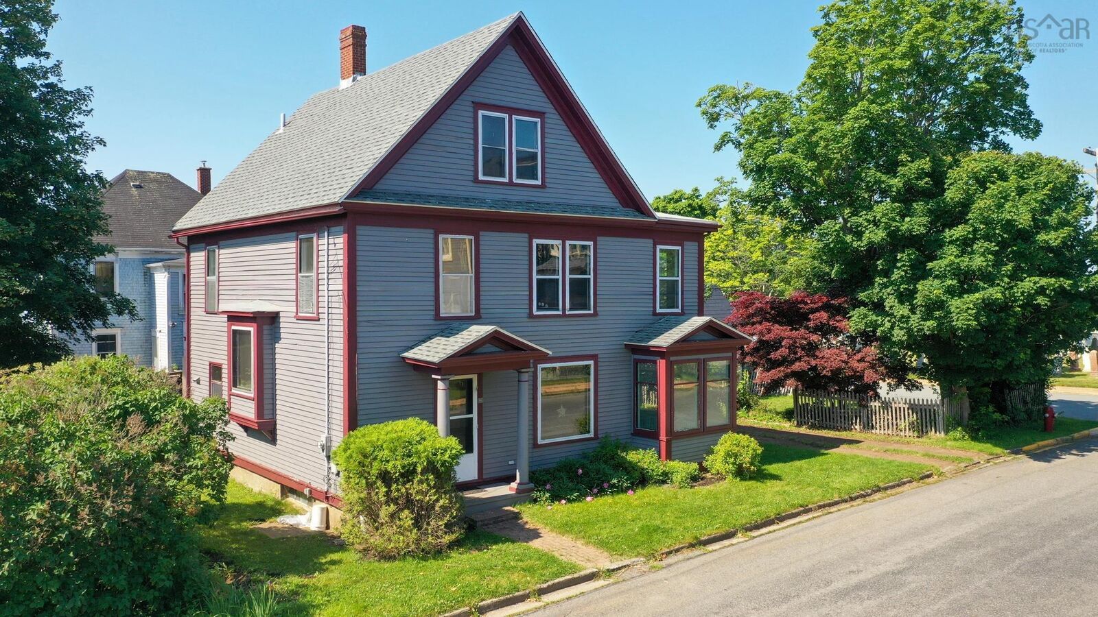 Property Photo: 46 Fox Street Old-Town Lunenburg NS B0J 2C0