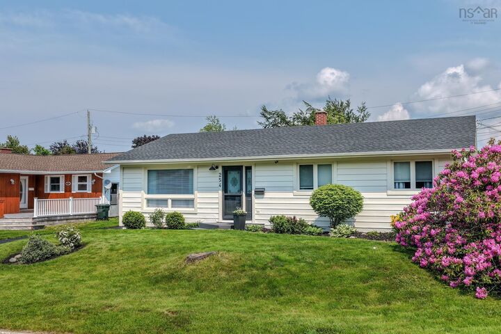 Property Photo:  254 Newlands Avenue  NS B1S 1Y6 