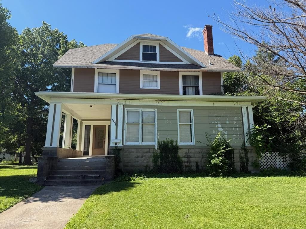 Property Photo: 704 E Normal Avenue MO 63501