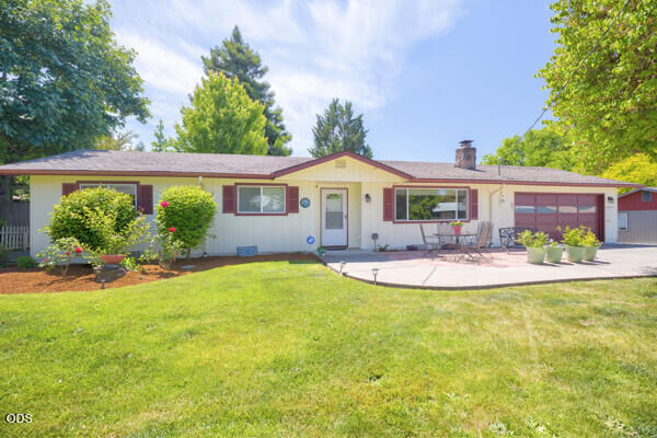 Property Photo:  1429 NE Meier Drive  OR 97526 